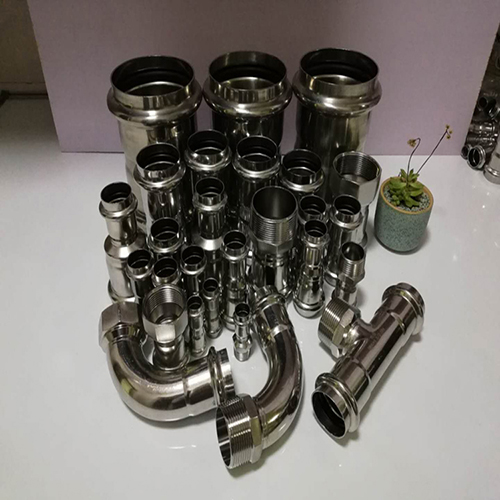 青岛要想不锈钢水管保持亮丽如新平时就要注意保养